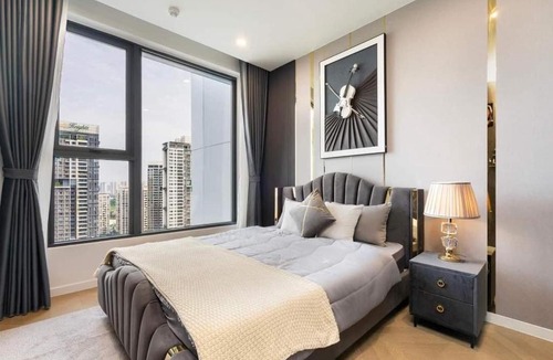 District 10 House | The Fermin Premium Studios