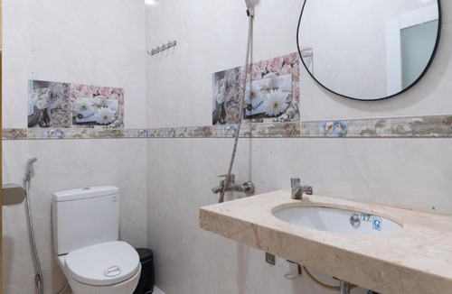 Bui Thi Xuan Villa | The Hidden Alley House - 5BR - District 1