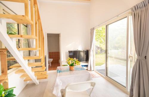 Dahu Bed & Breakfast | The house behind stream