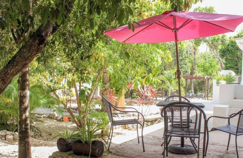Akumal House | THE JUNGALOW - Fun Family Jungle Bungalow