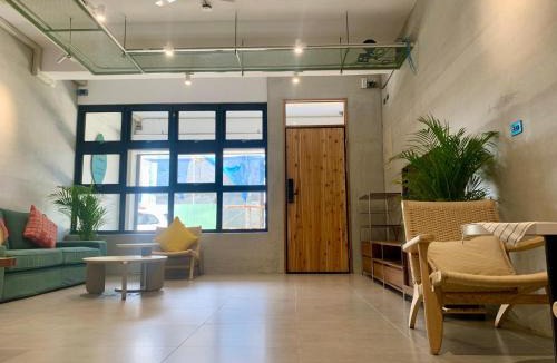 Xinyi Hostel | The Moment Hostel Dulan