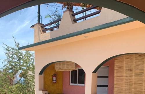 Barra de Colotepec Villa | The pineapple mansion