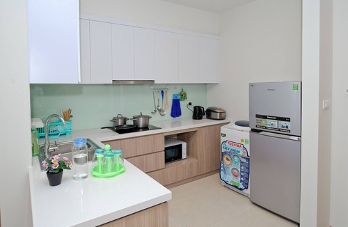 Bai Chay Apartment | THe place is no longer available.
