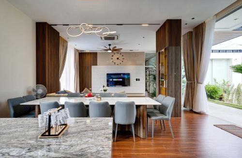 Ngu Hanh Son Villa | The Querencia Alma