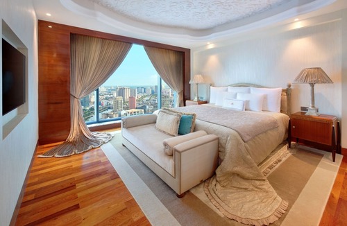 Nguyen Hue Walking Street Hotel | The Reverie Saigon