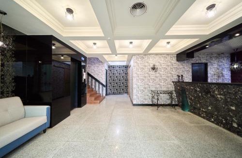 Cianjin District Hotel | The Riverside Hotel Fashion