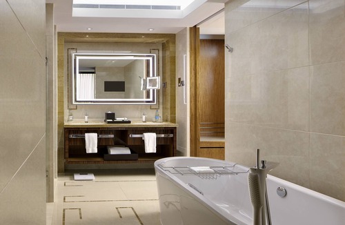 Tsim Sha Tsui Hotel | The Royal Garden