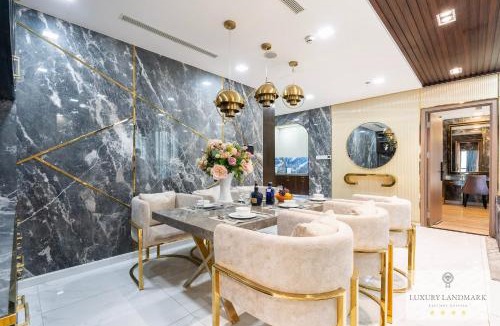 Hang Xanh Apartment | The Signature Landmark 81 - Vinhomes Central Binh Thanh