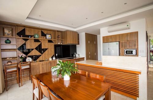 Ngu Hanh Son Villa | The Sunny Beach House