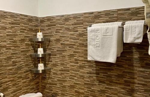 Bui Thi Xuan Hotel | The Umi Hotel