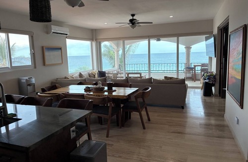 Cerritos Condo | The Wave Penthouse Condo @ Cerritos Beach, Beachfront with Pool/Spa
