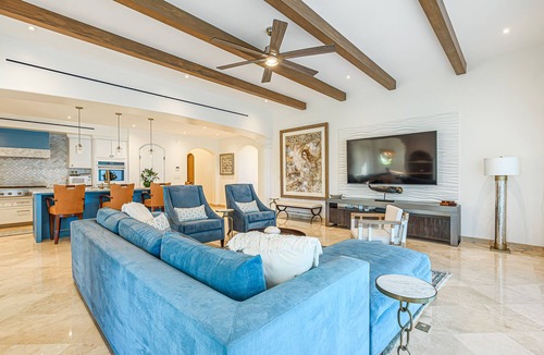 Buzzards Condo | TheNest. Oceanview condo with access to infinity pool and jacuzzi