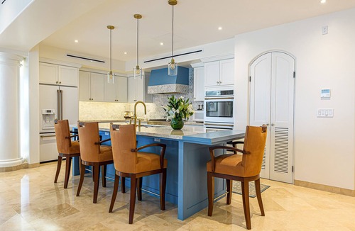 Buzzards Condo | TheNest. Oceanview condo with access to infinity pool and jacuzzi