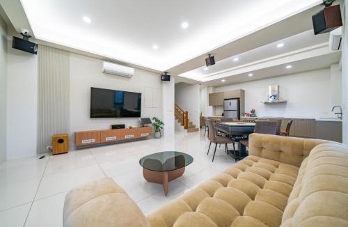 Wujie House | Tian Central Light Brigade