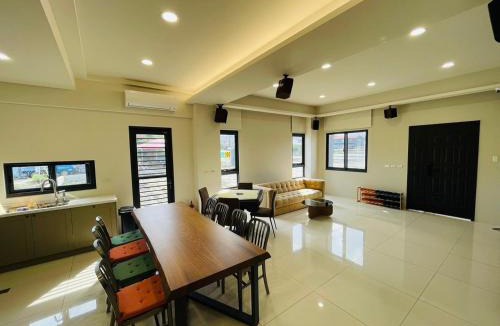 Wujie House | Tian Central Light Brigade