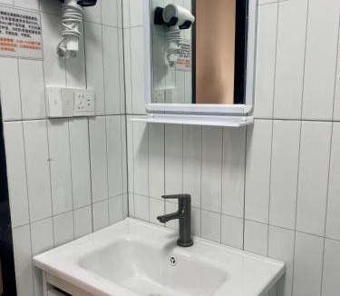 Xinshi District Hostel | Tiancheng International Youth Hostel Urumqi