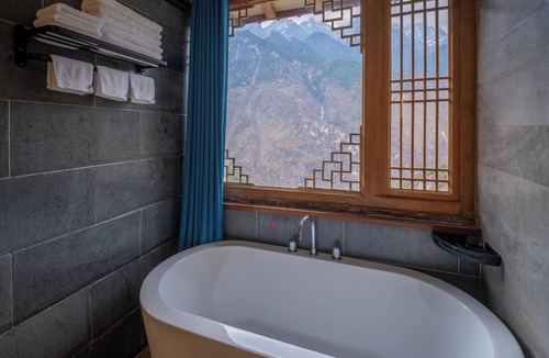 Yulong Hotel | Tiger Leaping Gorge yachajiao Manor