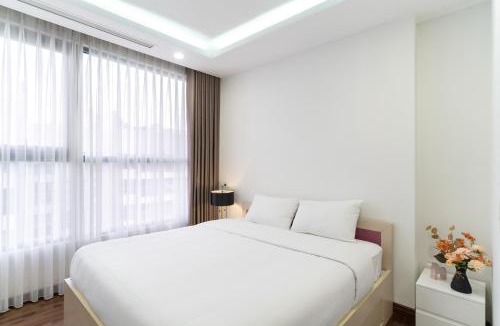 Hoang Mai Apartment | Times City - Luxury 4BR Pool View