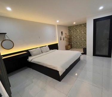 Tho Quang Beach Apartment | Tiny's Villa - Near Beach, Moutain, Pool with Jacuzzi