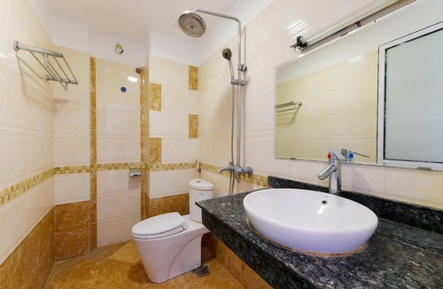 Bac Tu Liem Hotel | Titanic Hotel