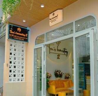 Hue City Centre Hotel | Tom's Homestay 2
