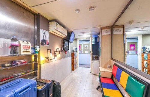 Causeway Bay House | Tong Luo Wan Hostel
