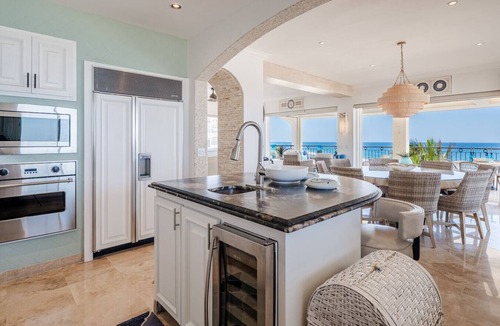 Zona Hotelera Condo | Tortuga Bay 3BR Beachfront Condo San Jose del Cabo