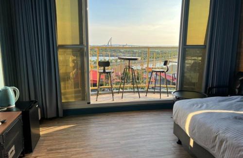 Gongtouli House | Towards The Bay