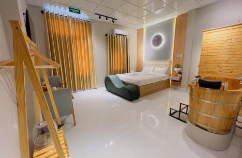 Quang Ngai Hotel | Trốn House