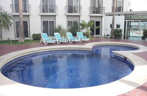 Juarez Hotel | Traditional-Style Room Close to Shops & Restaurants – Walk Everywhere