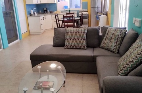 Santa Maria Tonameca House | Tranquil Beachside Family Retreat Pool Parking