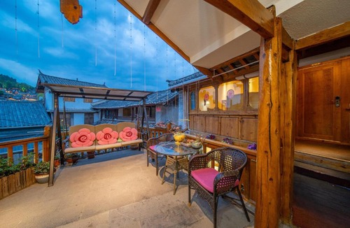 Dayan Old Town House | Travel & Rest Inn