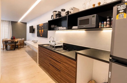 Centro Apartment | Trendy Downtown Studio w/Pool · Kaab South Beach