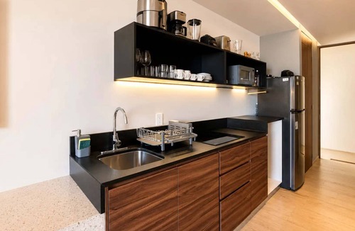 Centro Apartment | Trendy Downtown Studio w/Pool · Kaab South Beach