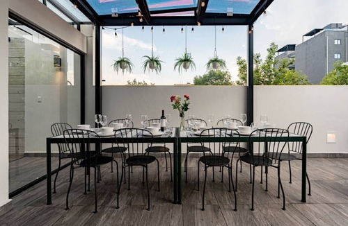 Roma Sur House | Trendy Roma, Private Rooftop, BBQ, AC & Gym