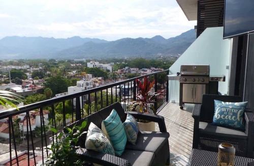 Diaz Ordaz Condo | Tropical Oasis ★ Penthouse ★ Stocked Kitchen