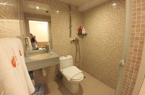 Kwun Chung Apartment | Tsim Sha Tsui,Jordan metro,HarbourCity,Temple,Centre