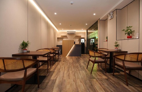 Binh Chanh Hotel | Tulip Hotel