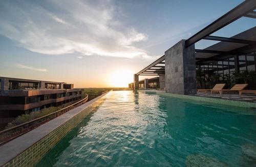 Playa Paraiso Apartment | Tulum Apartment w/pool - 5 min walk to Beach Zone