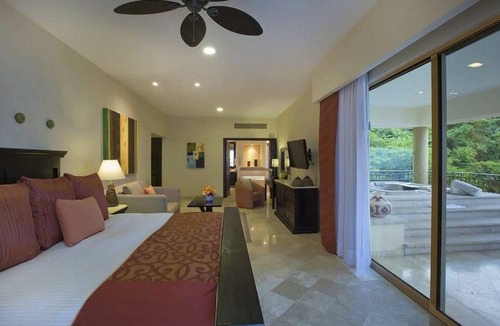 South Shore Hotel Area Resort | Two Bedroom Three bath Suite Oceanfront with 1,545 Sq. Ft. Large Private Terrace