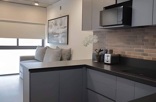 Lafayette Apartment | Two connected units on Paseo Chapultepec