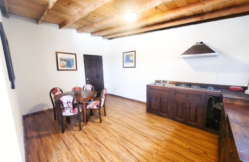 Valle de Guadalupe Villa | Two Bedroom Cabin with Access to Pool/Jaccuzzi and Restaurant Service