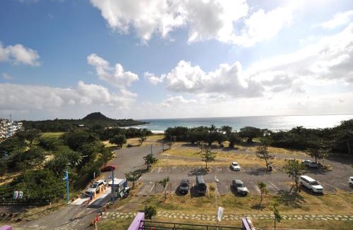Big Beach House | Tz Shin Resort Hostel