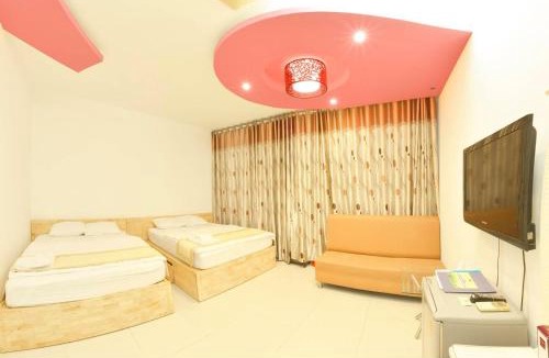 District 5 Hotel | Tzonehostel