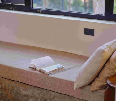 Soc Son Hotel | U Lesa Retreat - Nhà Bên Rừng