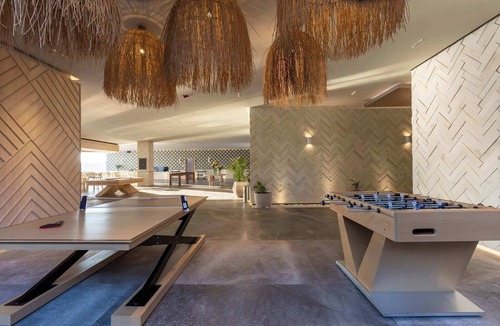 Bucerias Apartment | Udara 2J | 3BR in Bucerías Golden Zone + Beachfront Pools, Spa & Padel