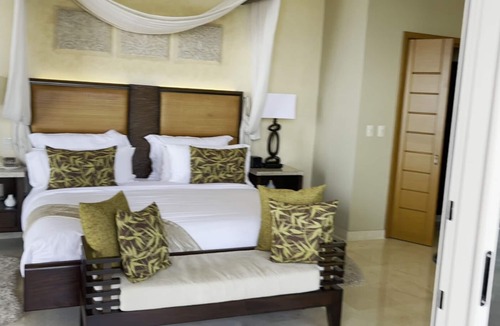 South Shore Hotel Area Resort | Ultra Threee Bedroom Suite, Oversized Baths, Daily Housekeeping, Panoramic Views