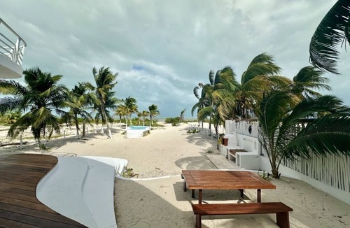 San Crisanto Villa | Unique Beachfront Casa Kyma, Pool, BBQ, Private Beach, San Crisanto, Yucatan