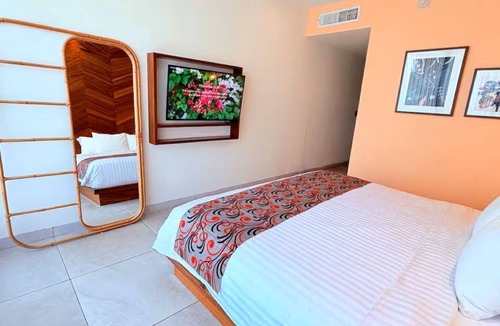 Centro Hotel | Unique Deluxe King with a beautiful rooftop and pool
