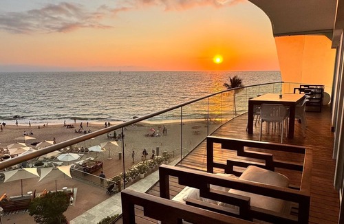 North Hotel Zone Apartment | Unique Luxury Beachfront Home ~Hotel Zone ~ Beach
